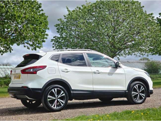 2019 Nissan Qashqai White