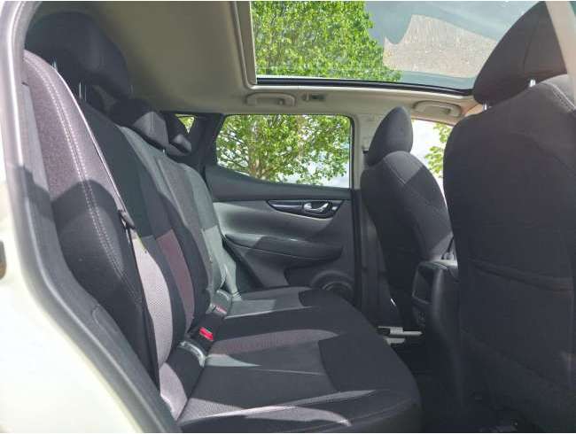 2019 Nissan Qashqai White