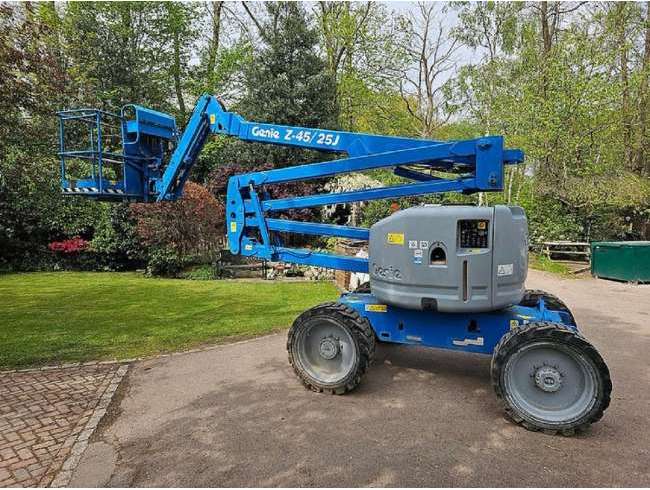 2007 Genie Z45/25J 4WD Articulating Boom Lift