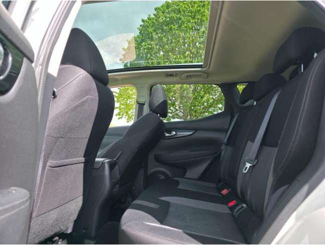 2019 Nissan Qashqai White