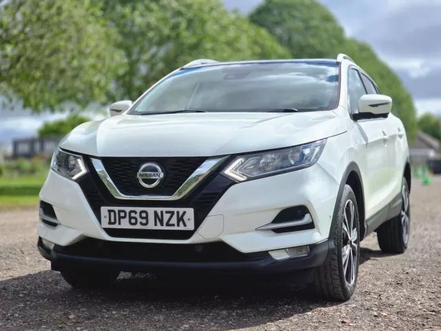 2019 Nissan Qashqai White