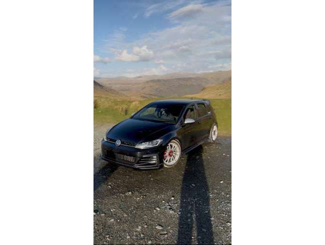 2017 Volkswagen Golf Black