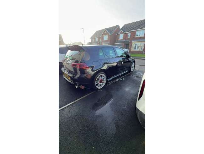 2017 Volkswagen Golf Black