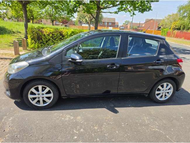 2012 Toyota Yaris Black