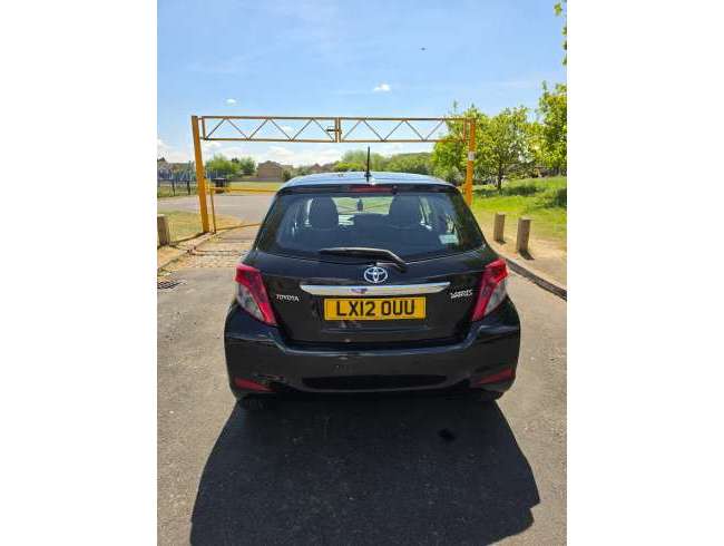 2012 Toyota Yaris Black