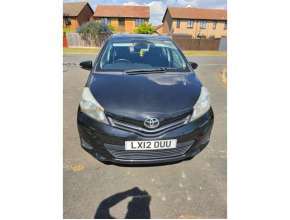 2012 Toyota Yaris Black