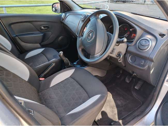 2015 Dacia Sandero Silver