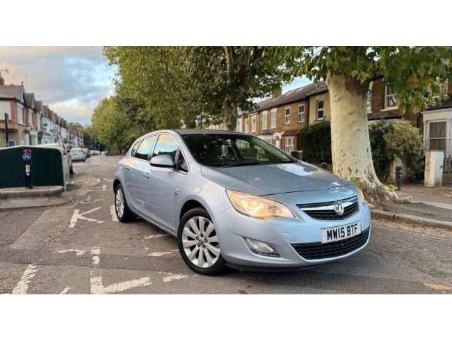 2015 Vauxhall Astra Silver