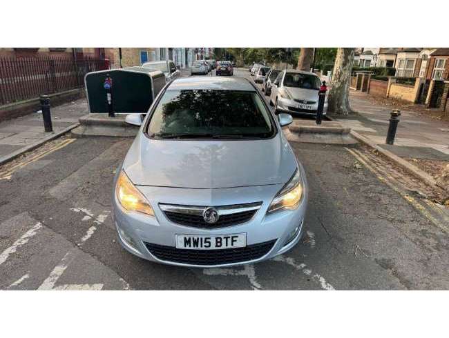 2015 Vauxhall Astra Silver