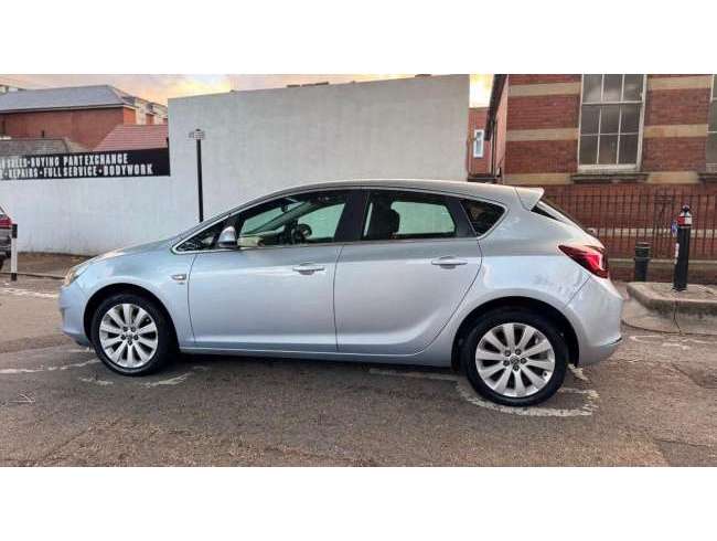 2015 Vauxhall Astra Silver