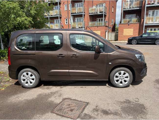 2020 Vauxhall Brown