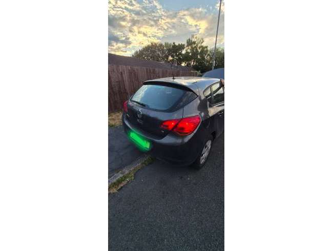 2010 Vauxhall Astra Grey