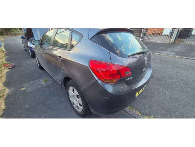 2010 Vauxhall Astra Grey