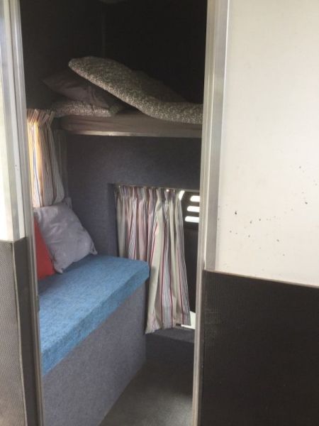 2004 3.5t Iveco horse lorry image 8