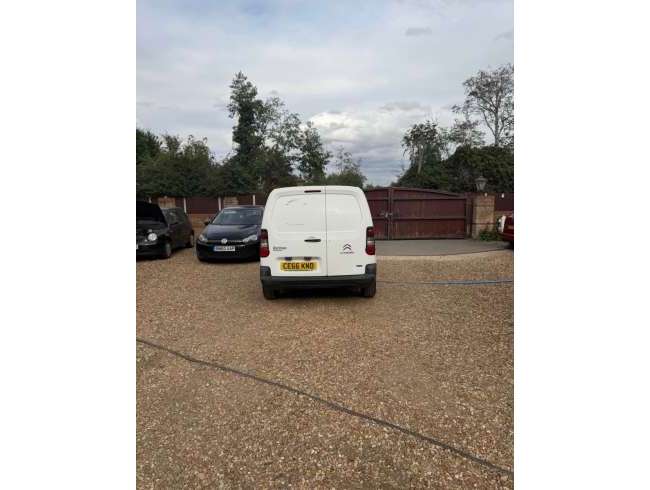 2017 Citroen Berlingo White