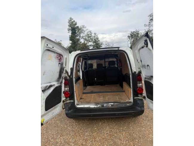 2017 Citroen Berlingo White