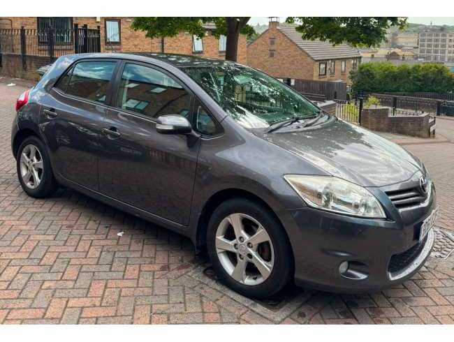 2011 Toyota Auris Grey manual 118k d4d 1.4cc