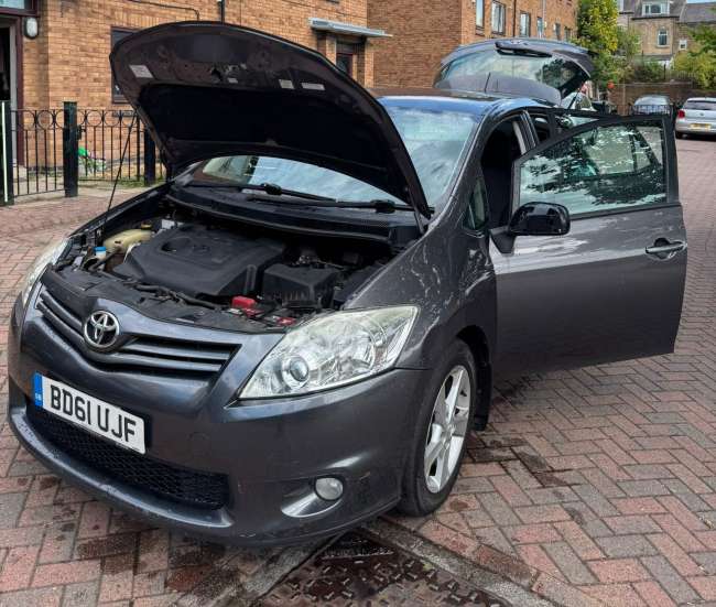 2011 Toyota Auris Grey manual 118k d4d 1.4cc