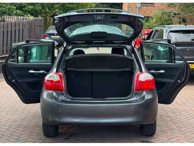 2011 Toyota Auris Grey manual 118k d4d 1.4cc