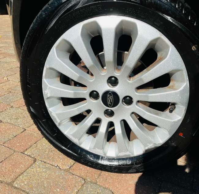 2009 Ford Ka Black