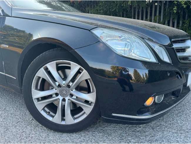 2011 Mercedes-Benz Black