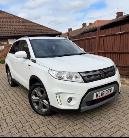 2018 Suzuki Vitara White