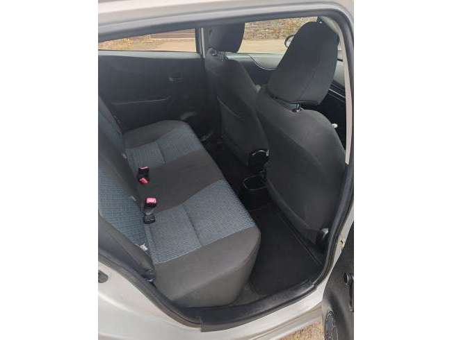 Very low mileage 68364 /Mot NO advisory 2013 Toyota Yaris 1.33 Dual VVT-I petrol 2013 