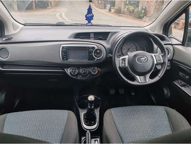 Very low mileage 68364 /Mot NO advisory 2013 Toyota Yaris 1.33 Dual VVT-I petrol 2013 