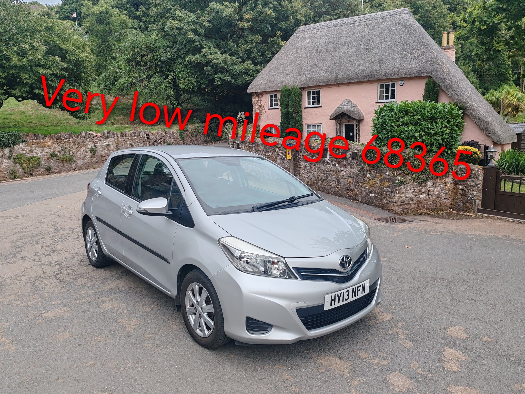 Very low mileage 68364 /Mot NO advisory 2013 Toyota Yaris 1.33 Dual VVT-I petrol 2013 