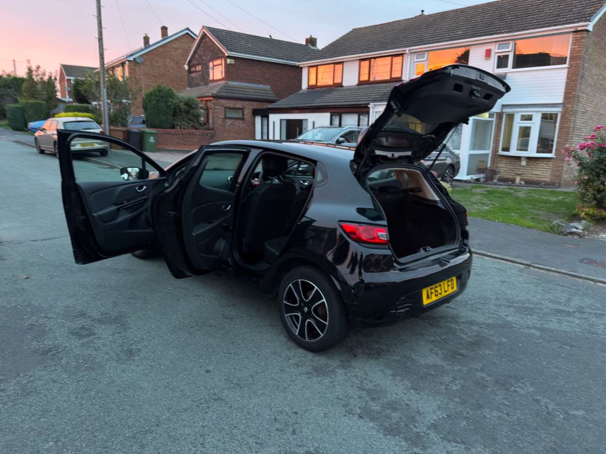2014 Renault Clio Black