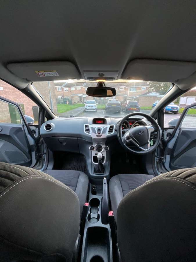 2009 Ford Fiesta Blue