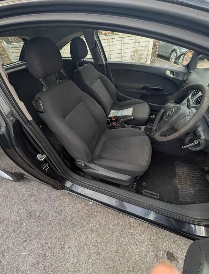 2014 Vauxhall Black