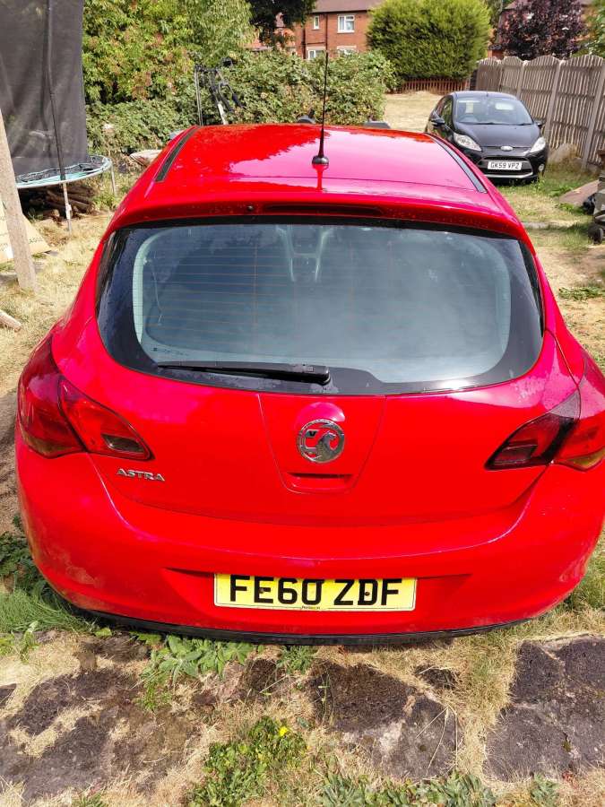 2010 Vauxhall Red