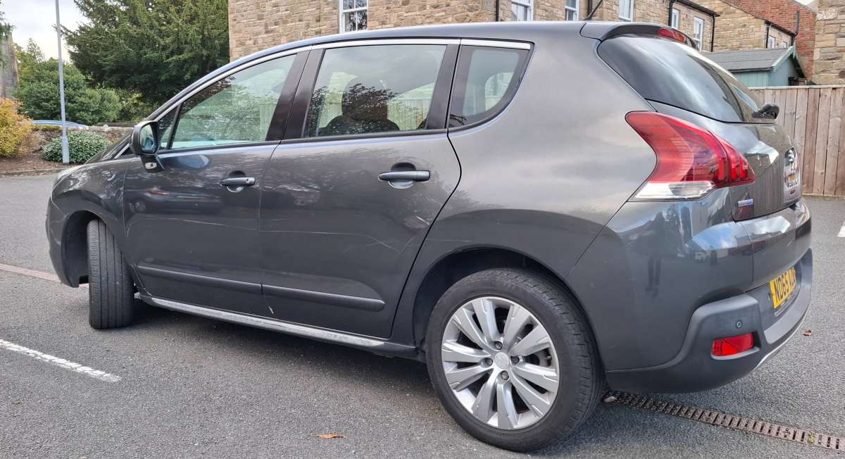 Peugeot 3008 Active 1.6 Blue HDI S/S – 2015