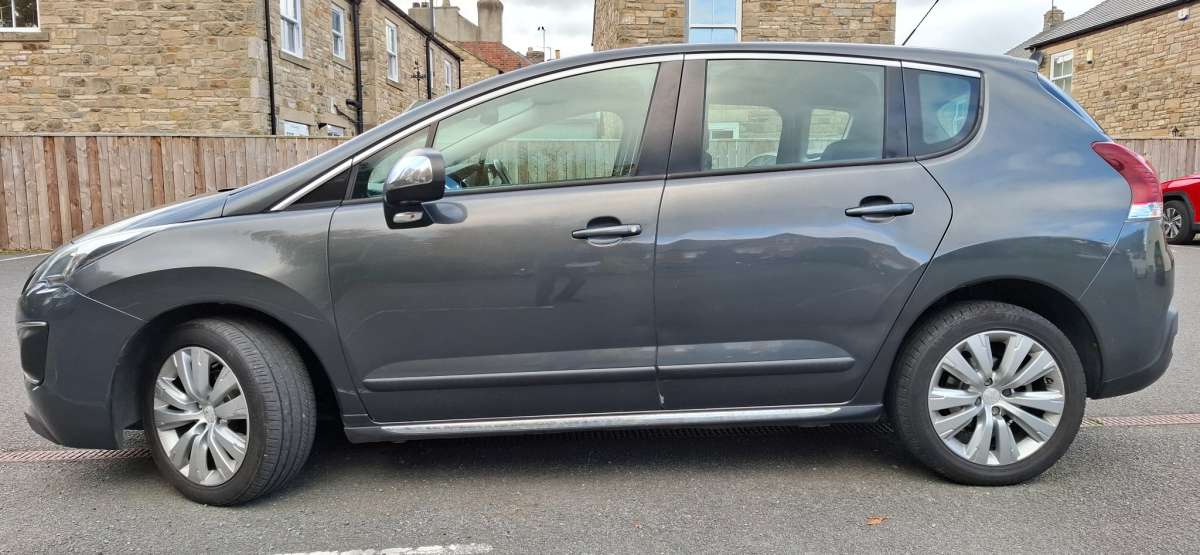 Peugeot 3008 Active 1.6 Blue HDI S/S – 2015