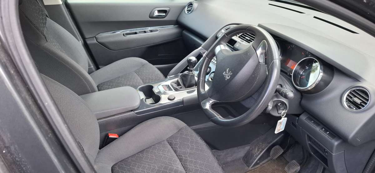 Peugeot 3008 Active 1.6 Blue HDI S/S – 2015