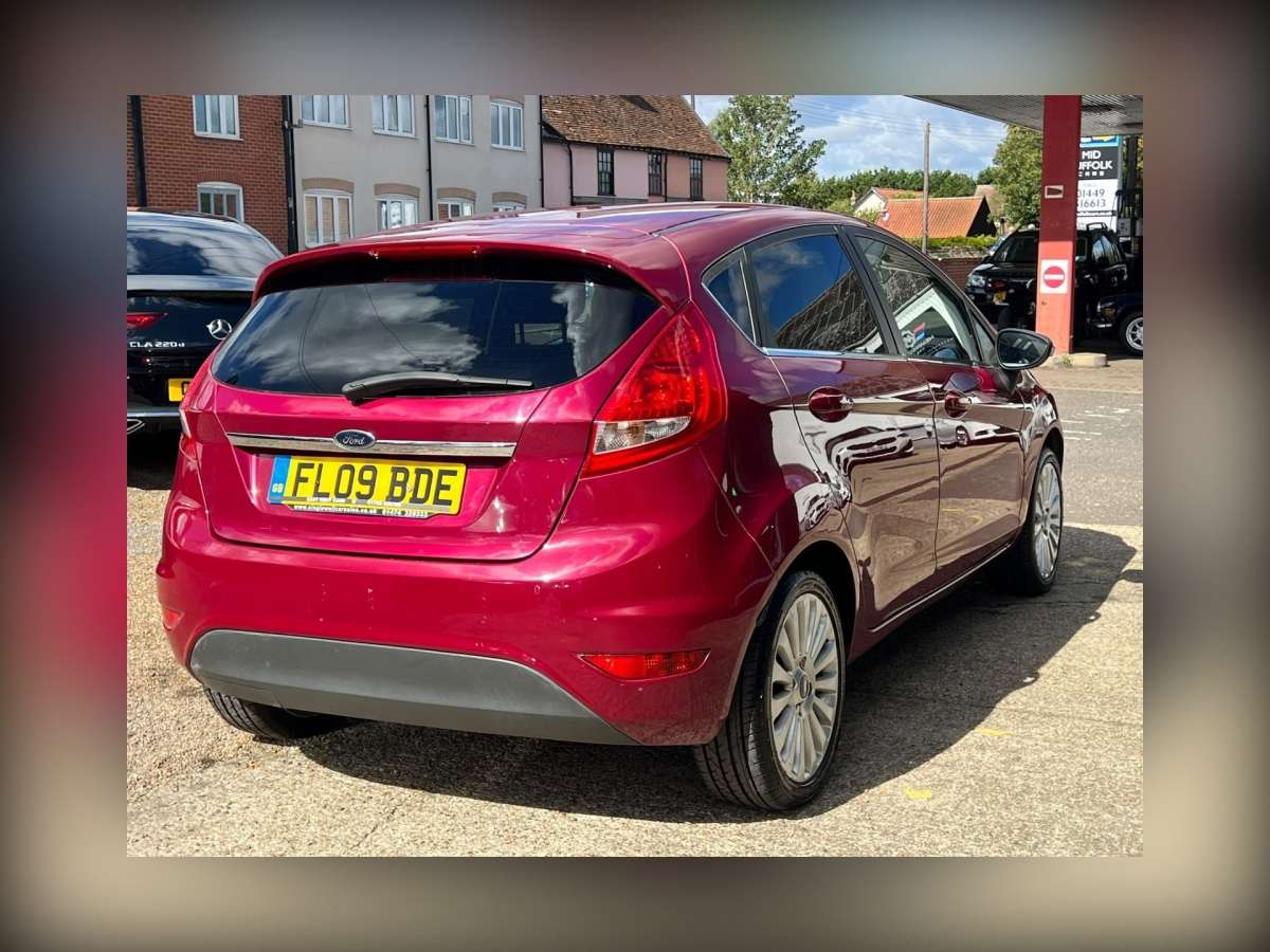 2009 Ford Fiesta 1.4 Titanium Hatchback 5dr Petrol Automatic (154 g/km, 94 bhp)
