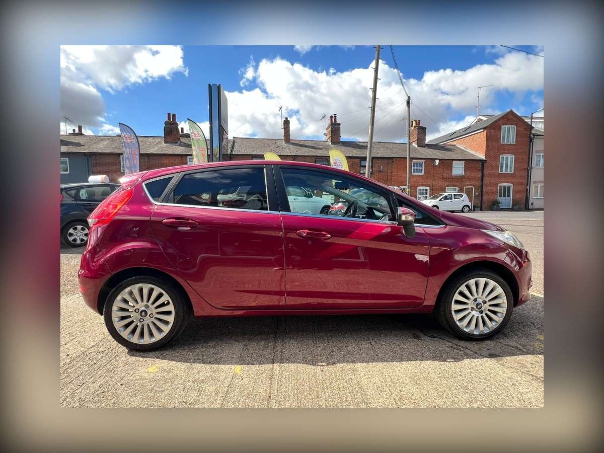 2009 Ford Fiesta 1.4 Titanium Hatchback 5dr Petrol Automatic (154 g/km, 94 bhp)