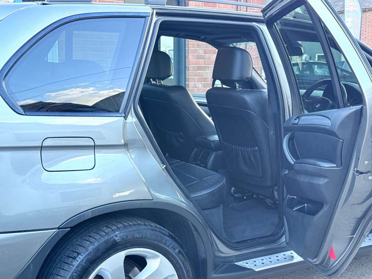 2006 BMW X5 3.0d Sport SUV 5dr Diesel Auto 4WD Euro 4 (218 ps)