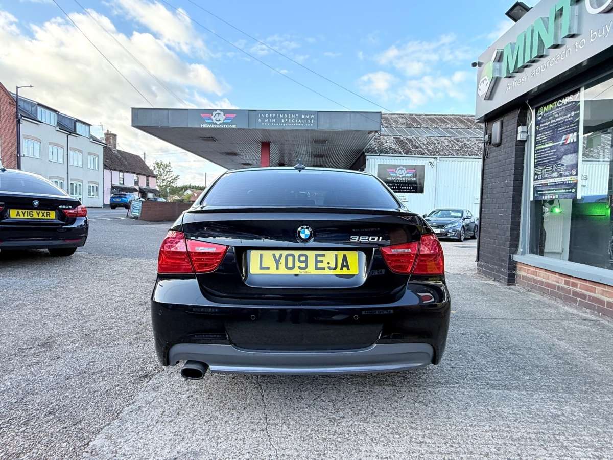 2009 BMW 3 Series 2.0 320i M Sport Saloon 4dr Petrol Steptronic Euro 4 (170 ps)