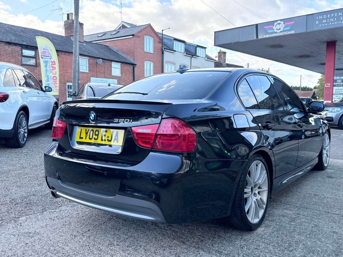 2009 BMW 3 Series 2.0 320i M Sport Saloon 4dr Petrol Steptronic Euro 4 (170 ps)
