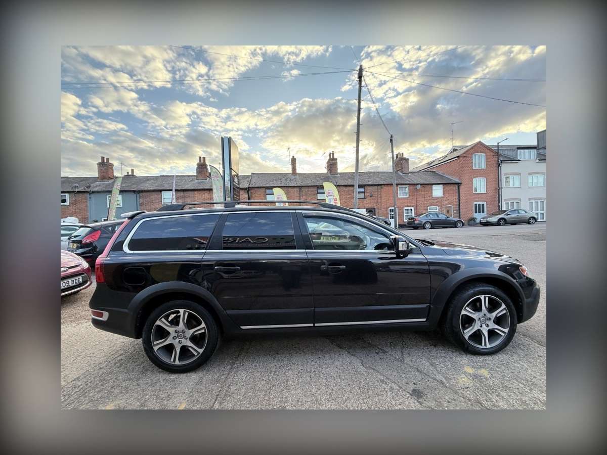 2012 Volvo XC70 2.4 D5 SE Lux Estate 5dr Diesel Geartronic AWD Euro 5 (215 ps)