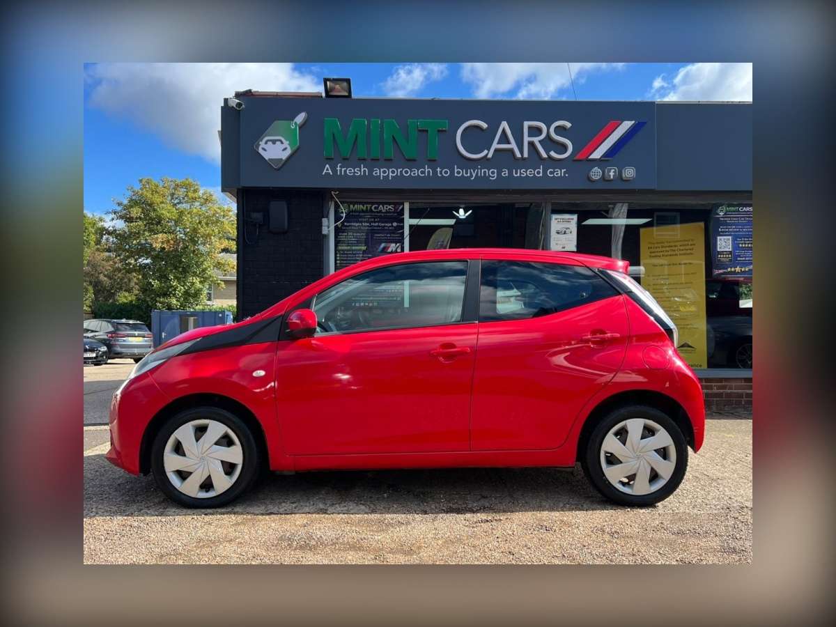 2014 Toyota Aygo 1.0 VVT-i x-play Hatchback 5dr Petrol Manual Euro 5 Euro 5 (68 ps)