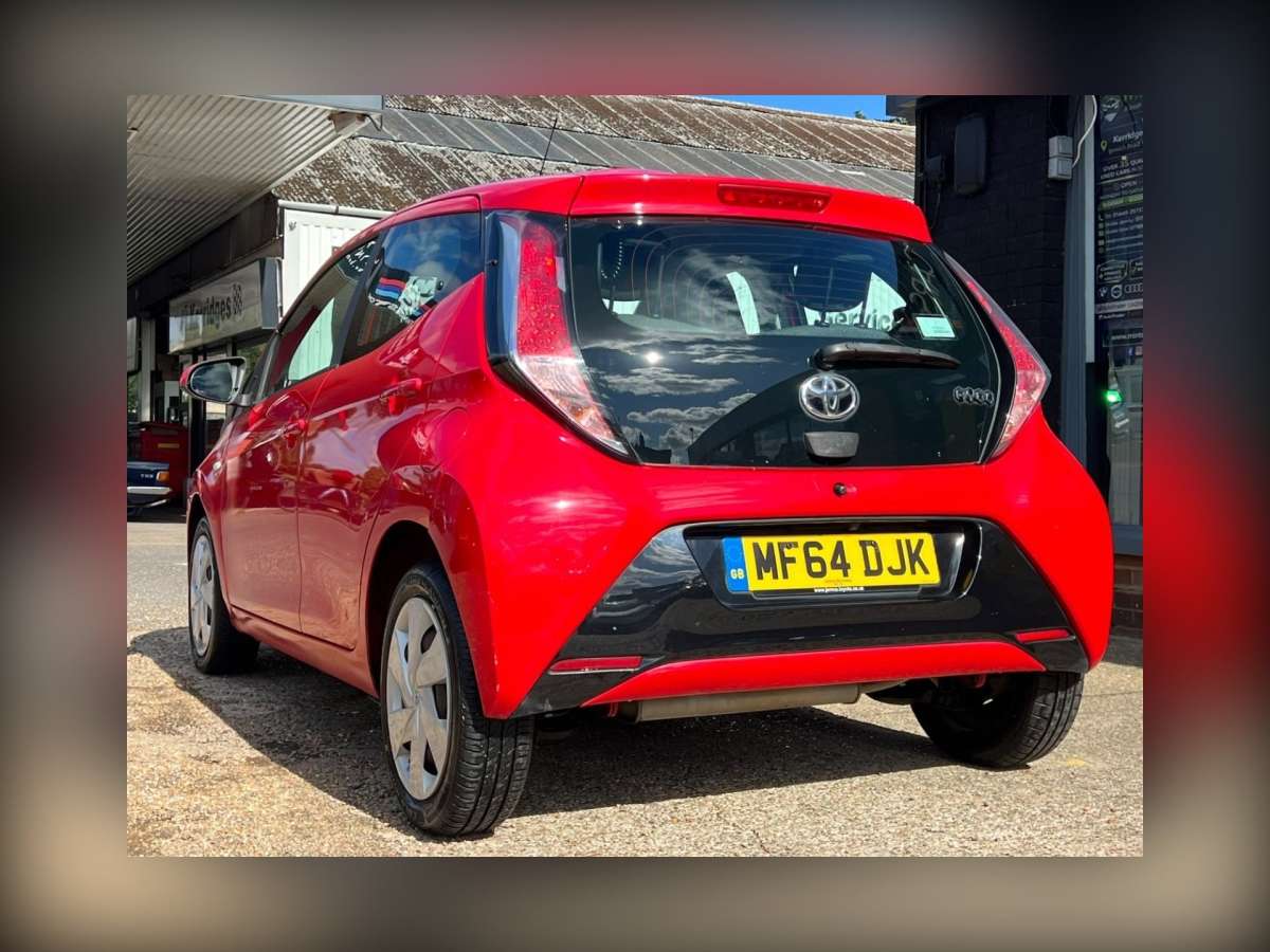 2014 Toyota Aygo 1.0 VVT-i x-play Hatchback 5dr Petrol Manual Euro 5 Euro 5 (68 ps)