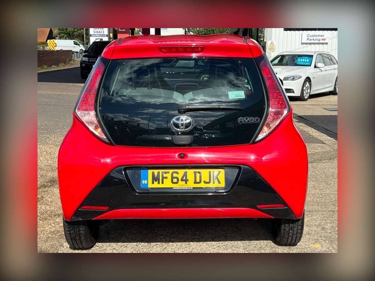 2014 Toyota Aygo 1.0 VVT-i x-play Hatchback 5dr Petrol Manual Euro 5 Euro 5 (68 ps)