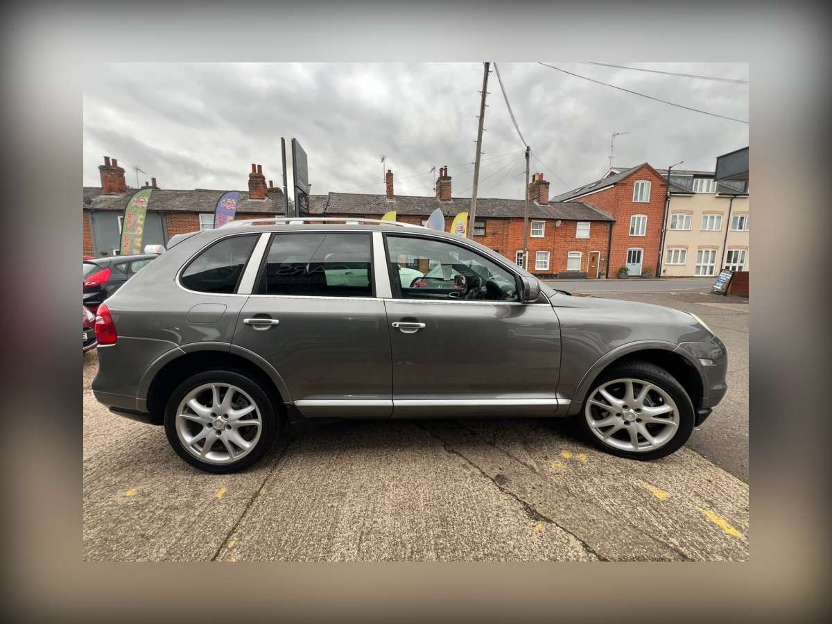 2009 Porsche Cayenne 3.0 TDI V6 SUV 5dr Diesel Tiptronic S AWD (244 g/km, 237 bhp)