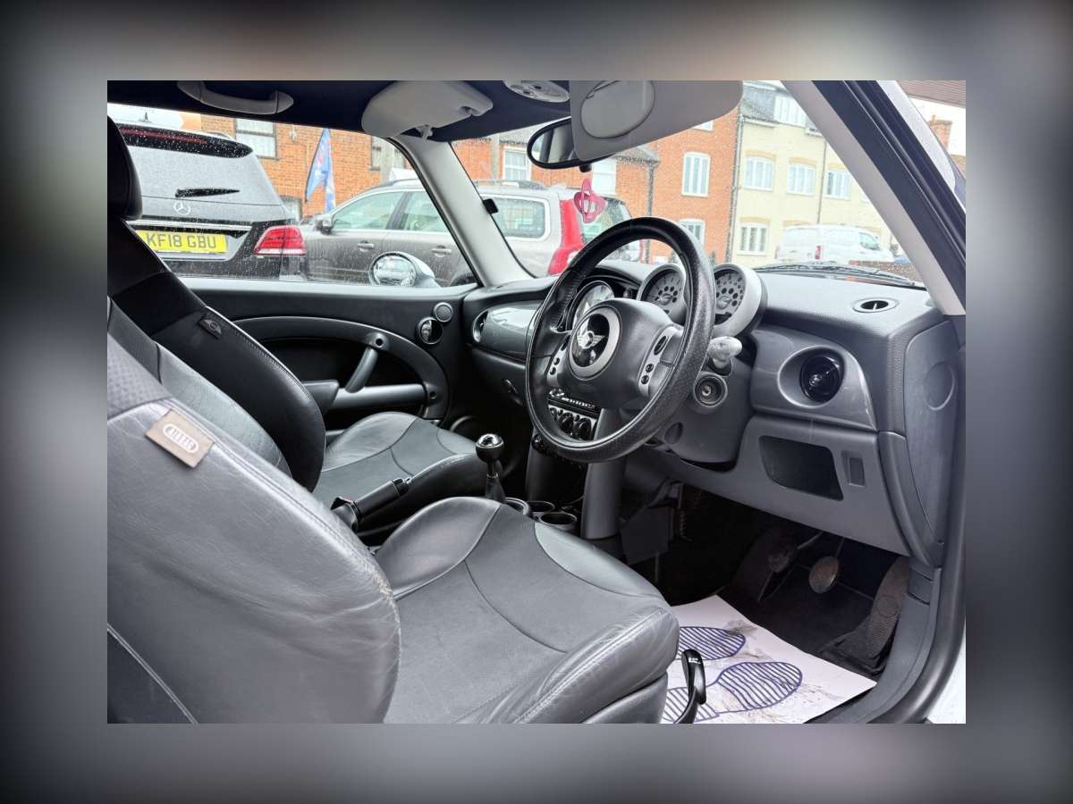 2004 Mini Hatch 1.6 One Hatchback 3dr Petrol Manual Euro 4 (90 bhp)