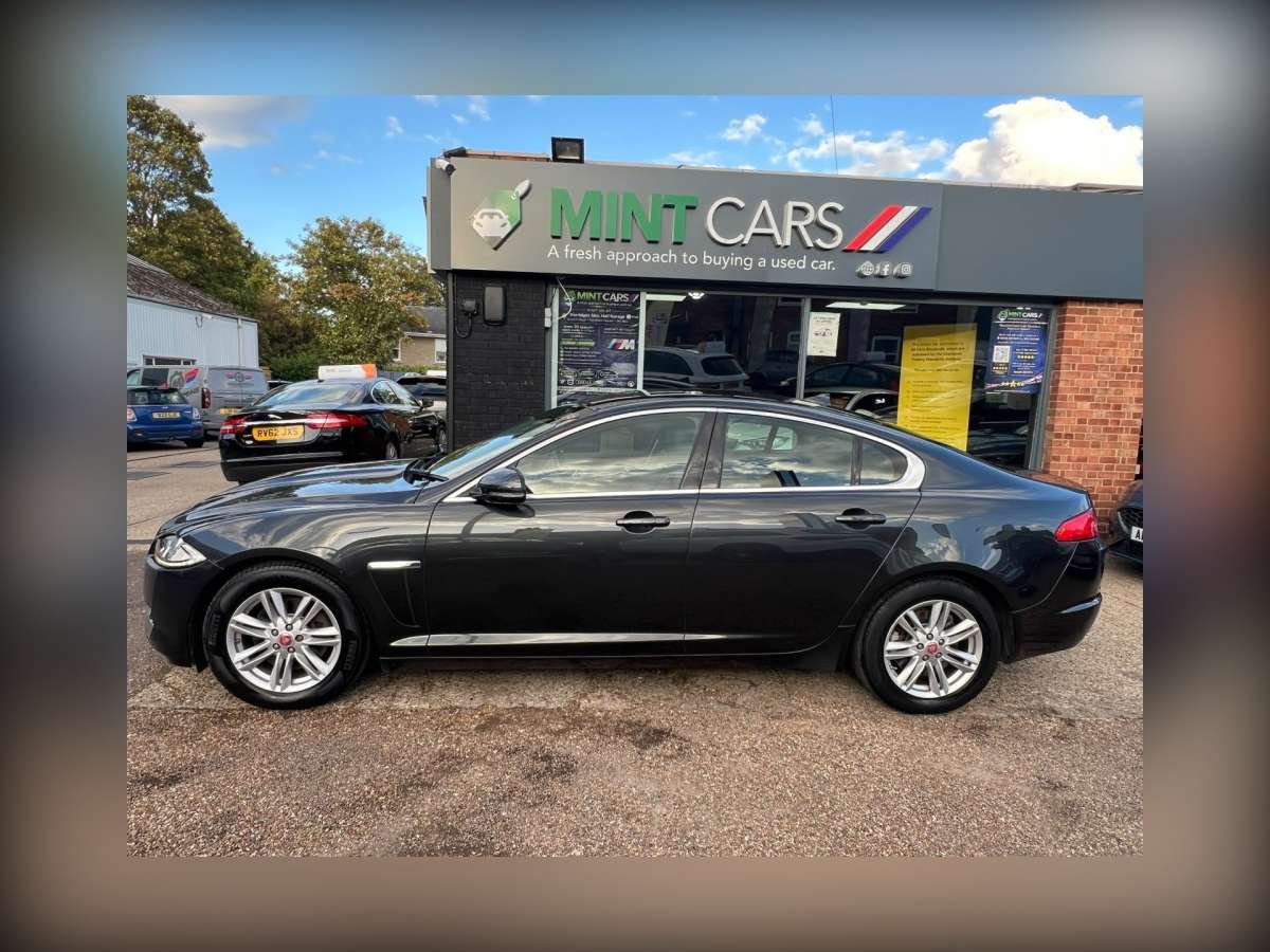 2014 Jaguar XF 2.2d Luxury Saloon 4dr Diesel Auto Euro 5 (s/s) (163 ps)
