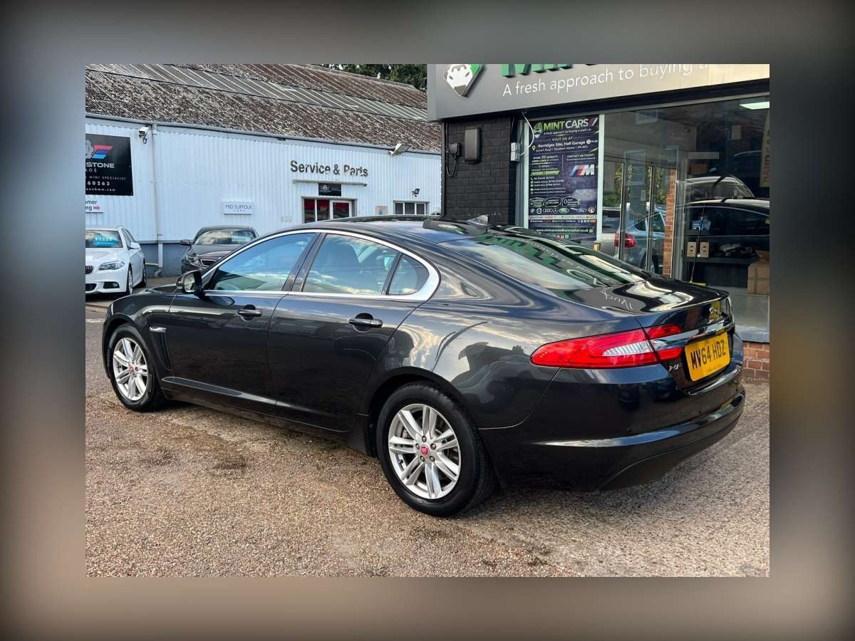 2014 Jaguar XF 2.2d Luxury Saloon 4dr Diesel Auto Euro 5 (s/s) (163 ps)