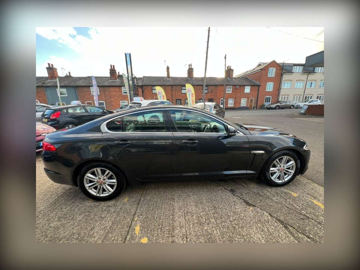 2014 Jaguar XF 2.2d Luxury Saloon 4dr Diesel Auto Euro 5 (s/s) (163 ps)